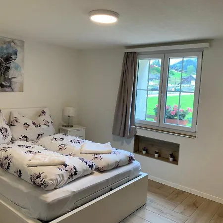 Eiger, Jungfrau, Luxury Garden Lägenhet Grindelwald