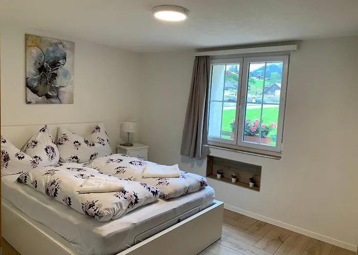 Eiger, Jungfrau, Luxury Garden Apartment Grindelwald