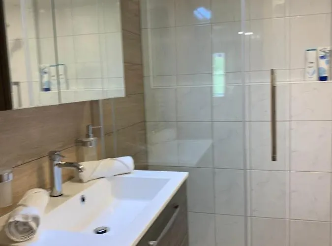 Eiger, Jungfrau, Luxury Garden Grindelwald